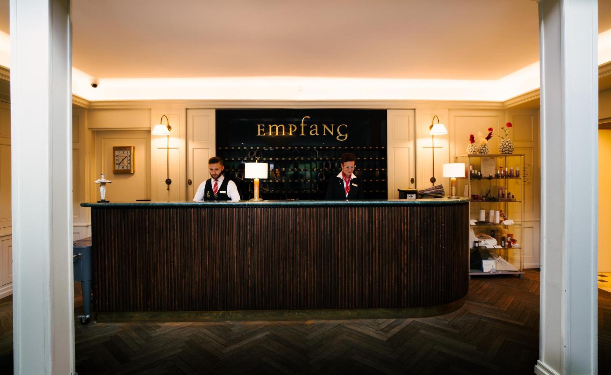 Hotel-Restaurant Erbprinz Ettlingen Exteriör bild